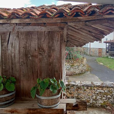 Casa La Cruz A 2Km De Onís Rom bilde