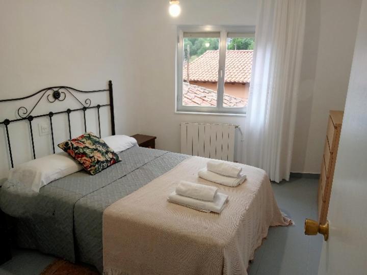 Casa La Cruz A 2Km De Onís Eksteriør bilde